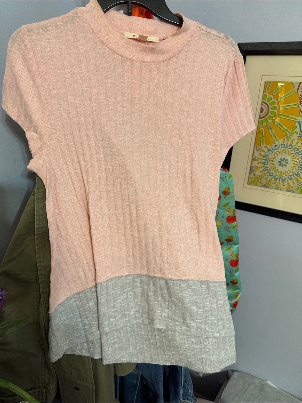 Women’s Ribbed Short Sleeve Top with Contrast Hem - Pink